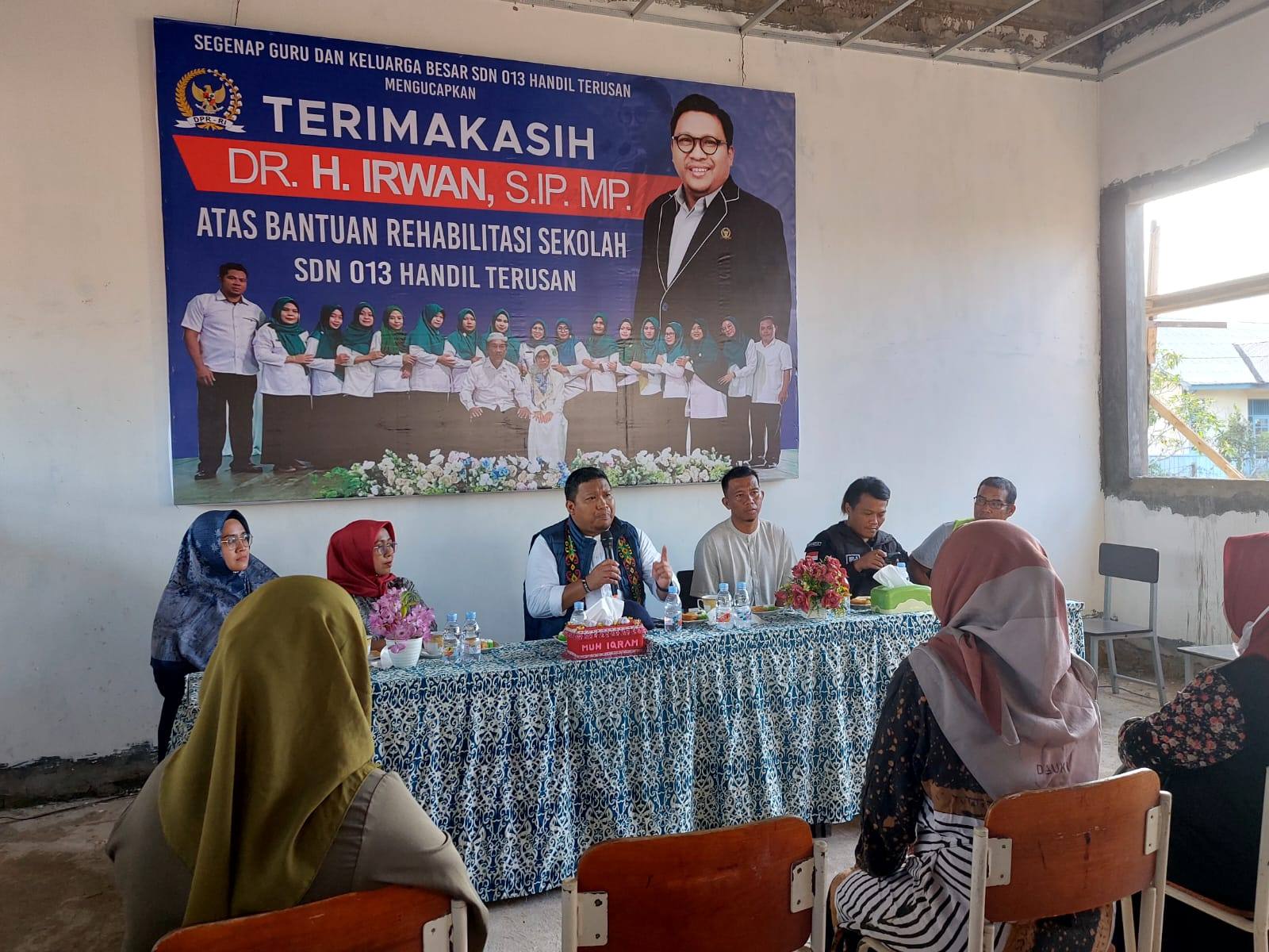 Anggota DPR RI Irwan Tinjau Rehabilitasi SDN 013 Anggana, Kondisi Awalnya Memprihatinkan