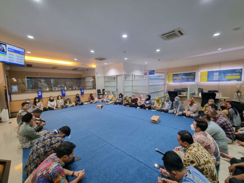 Pegawai bank bjb Gelar Doa Bersama untuk Kemenangan Bandung bjb Tandamata di Final Proliga 2023