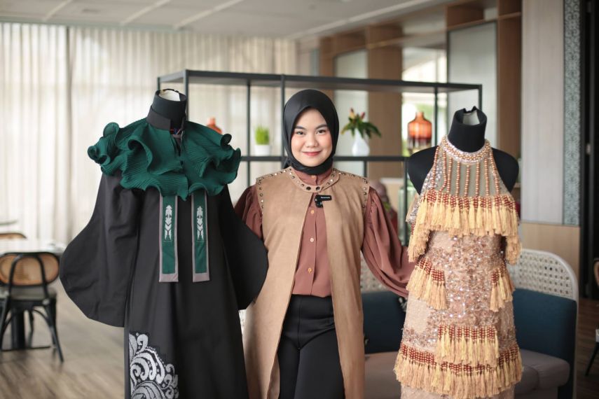 Terinspirasi Benteng Otanaha yang Bersejarah, Sherlita Ayu Reditadewi Berhasil Pamerkan Karya Terbaik di Indonesia Fashion Week