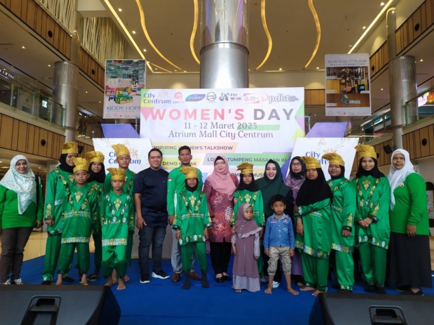 Rayakan Women's Day, DKP3A Kaltim Ingatkan Perempuan Untuk Terus Meningkatkan Kapasitasnya