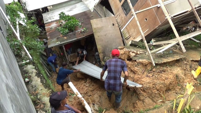 Satu Rumah di Samarinda Rusak Parah akibat Tanah Longsor