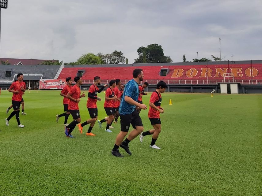 Latihan Perdana Borneo FC Samarinda, Pieter Sampaikan Program Latihan Jelang Musim Depan
