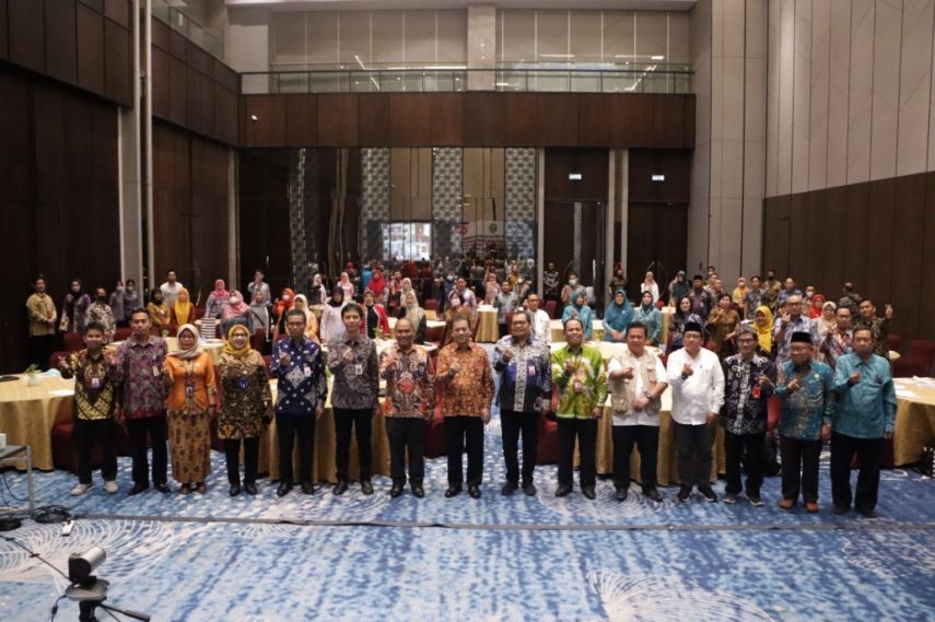 Hadi Mulyadi Hadiri Pertemuan TPPS Kaltim Ingatkan Pola Hidup Sehat Dapat Mempercepat Penurunan Stunting.