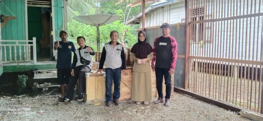 Anggota DPRD Berau Sakirman Beri Bantuan Mesin Pemanen dan Penggiling Padi ke Warga Buyung-Buyung