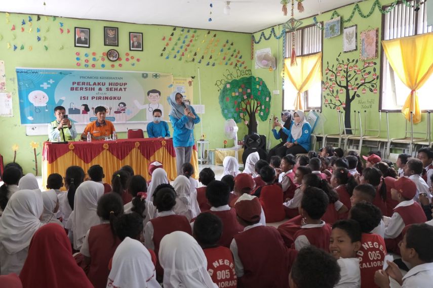 PT Indexim Coalindo dan PT Kalimantan Prima Persada Sinergi Promosikan PHBS di Sekolah