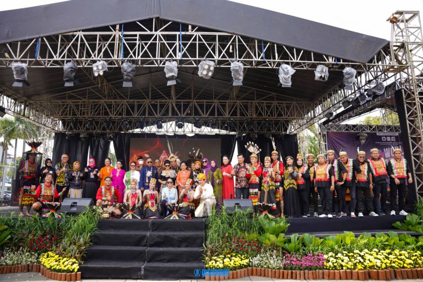 45 Penari Kaltim Berpartisipasi dalam Word Dance Day 2023 di Kota Tua Jakarta