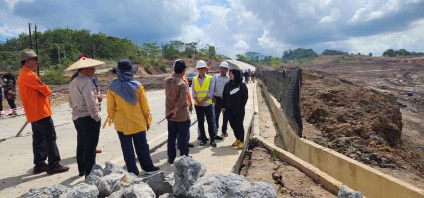 Jalan Sangasanga - Dondang Rusak, Pemprov Kaltim Panggil Perusahaan Tambang untuk Segera Reklamasi dan Rehabilitasi