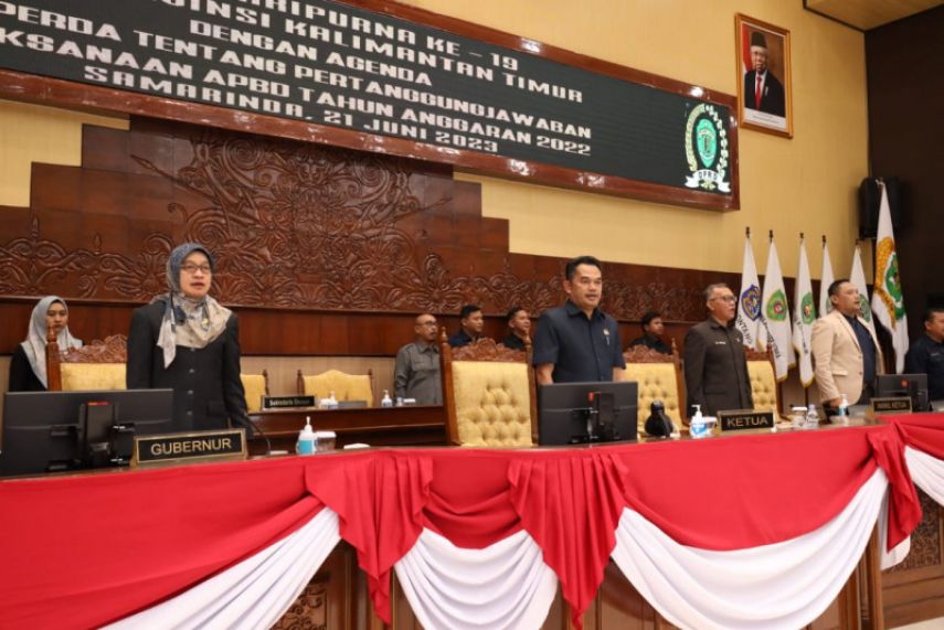 Rapat Paripurna ke-19 DPRD Kaltim, Sekda Kaltim Tampung Semua Pandangan Umum dari Fraksi-fraksi DPRD Kaltim