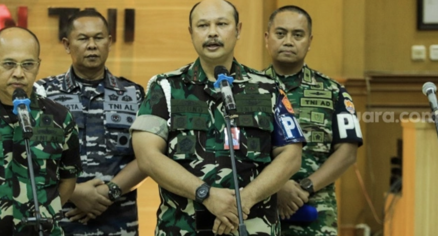 KPK dan TNI Terlibat 'Bola Panas' dalam Kasus Korupsi Kabasarnas