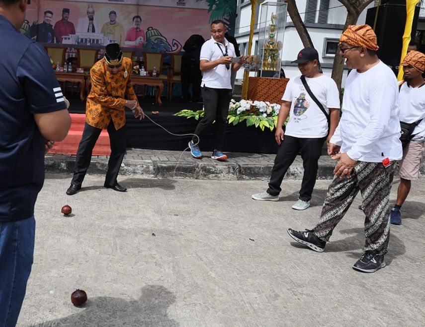 Sambut HUT ke-241 Kota Raja Tenggarong, Dispora Gelar Lomba Olahraga Tradisional 