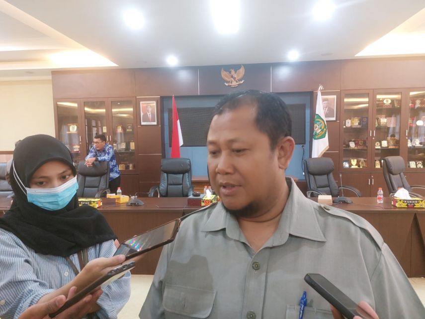 Ketua DPRD Kukar Dorong Seragam Sekolah Gratis