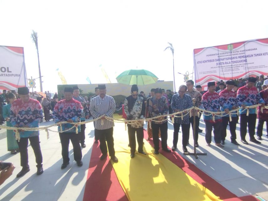 Taman Titik Nol Diresmikan, Ketua DPRD Kukar Harap Perusahaan Lain Ikut Membangun Daerah