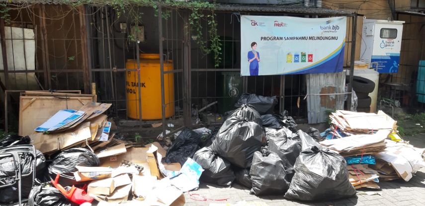 bank bjb KC Denpasar Aplikasikan Pergub Bali MASARI Sampah, Tukar Sampah dengan Polis Asuransi