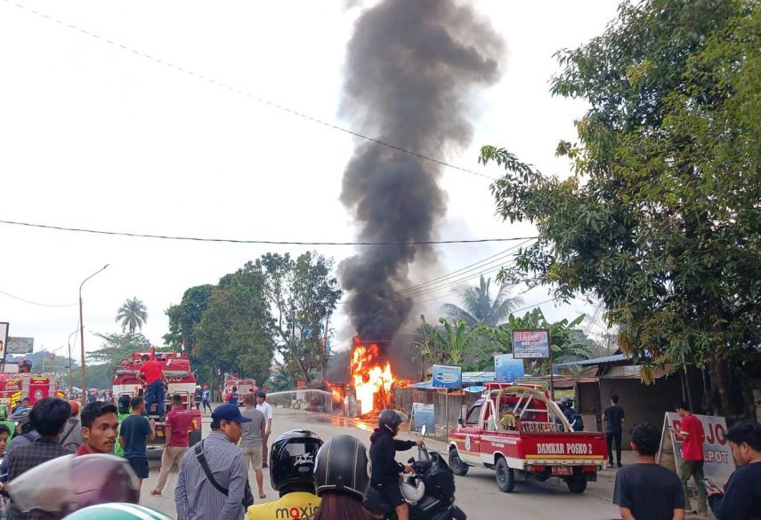 Pertamini Terbakar di Jalan PM Noor Samarinda, Disdamkar Temukan Penimbunan Dua Drum BBM