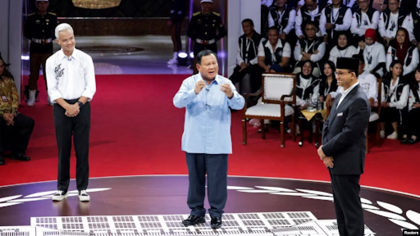 Saling Buka Kartu, Anies Sebut Prabowo Haus Kekuasaan Selama Debat Pertama Capres Pemilu 2024