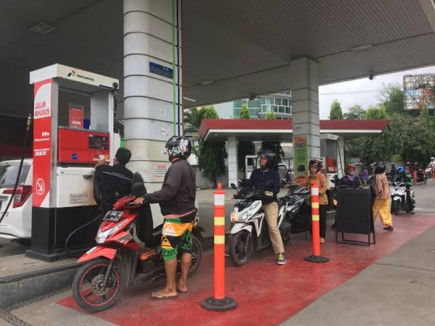 Andi Harun Ungkap Penyebab Atrean Panjang BBM di Sejumlah SPBU Samarinda: Kendaraan Luar Kota dan Praktik Ilegal