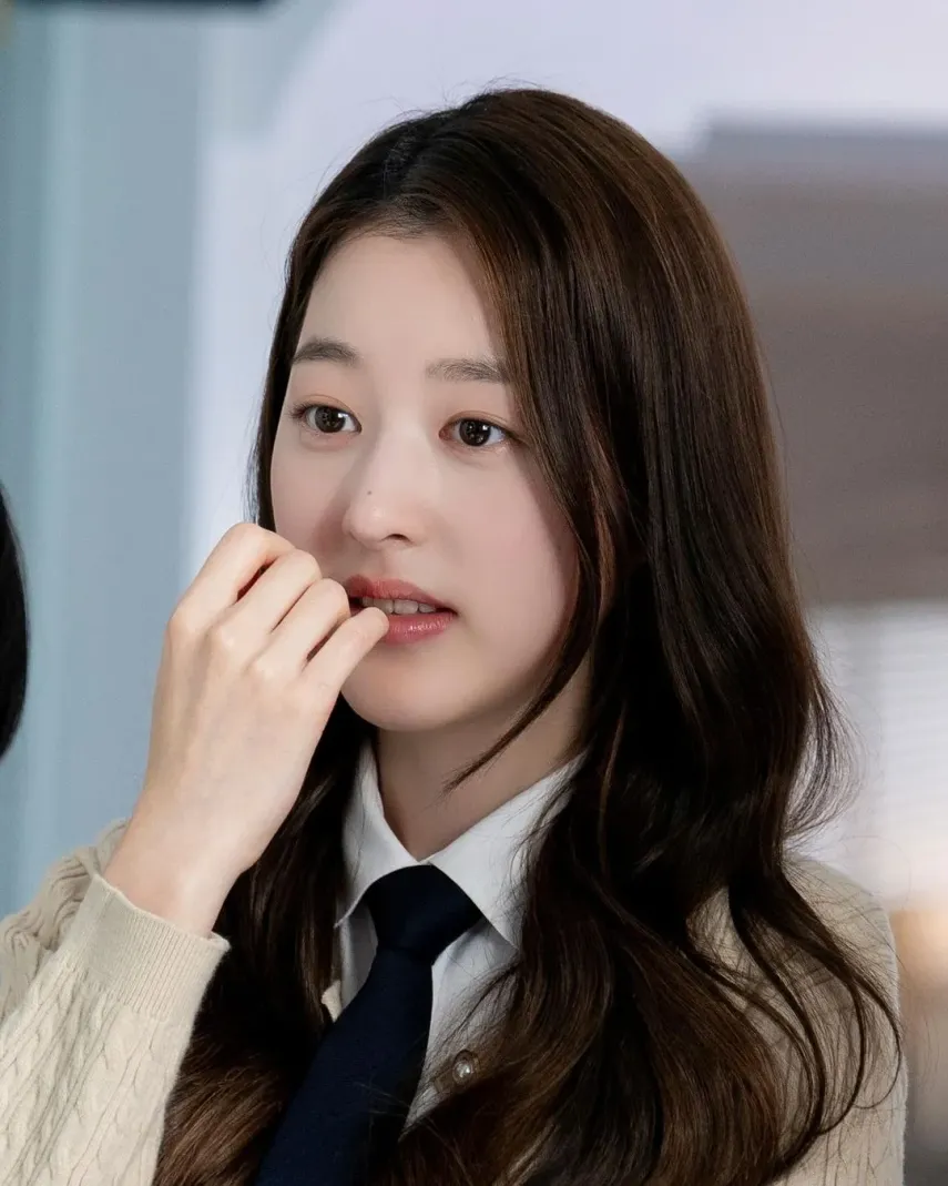 Siapa Jang Da Ah? Berikut Profil Sosok Kakak Kandung Wonyoung “IVE” yang Sukses Debut Akting di “Pyramid Game”