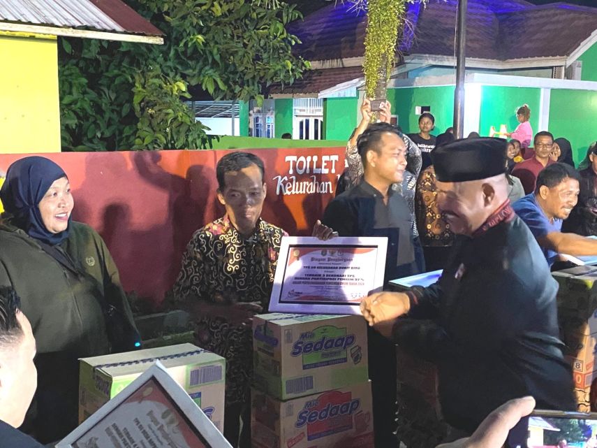 14 TPS Terbaik di Kecamatan Tenggarong Terima Hadiah Sembako dari Bupati Kukar