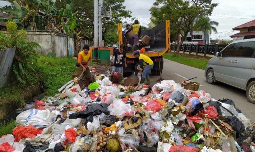 DLH PPU Ingatkan Masyarakat untuk Taat Aturan Pembuangan Sampah