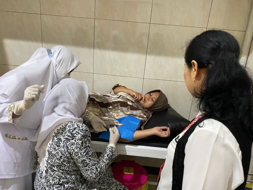 Peringati HUT IBI Ke-73, DPPKB Samarinda Beri Pelayanan KB Gratis di Klinik Pratama Mustika