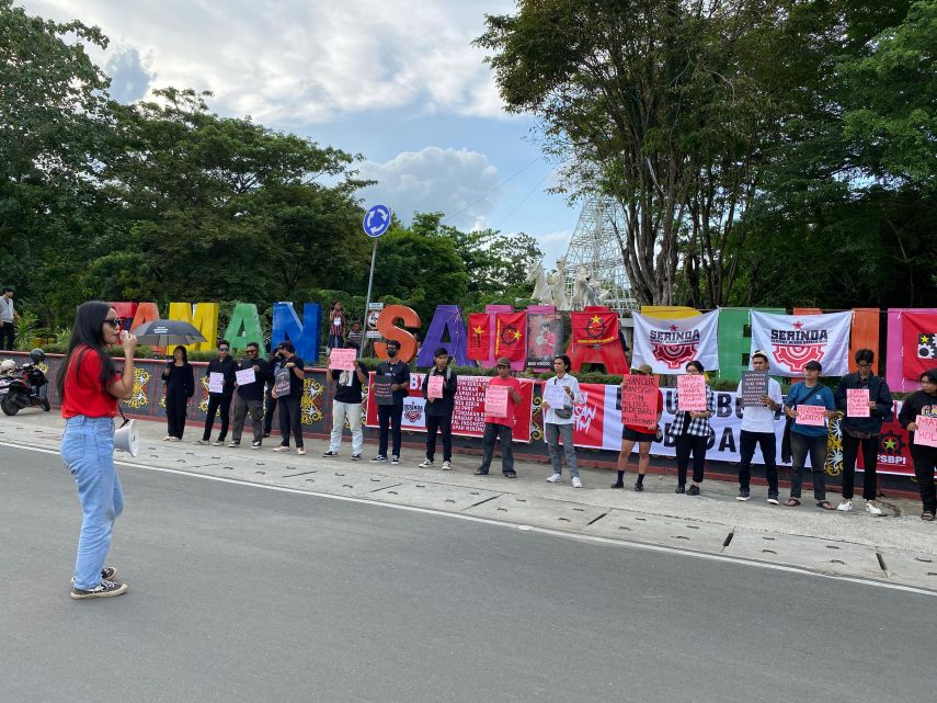 May Day! Komite Rakyat Melawan Gelar Aksi di Depan Taman Samarendah