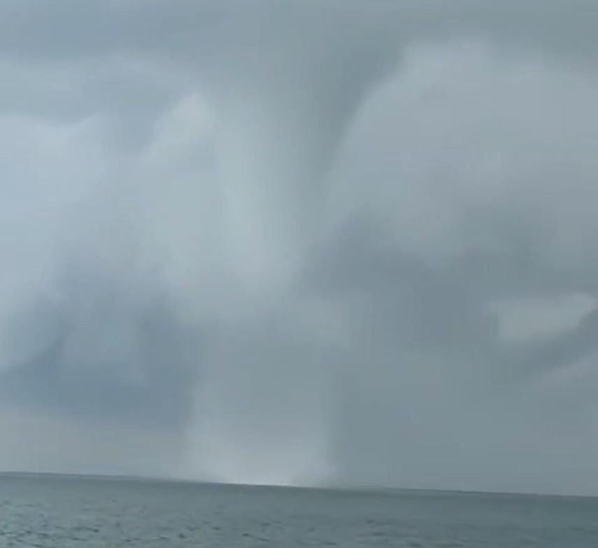 Fenomena Waterspout di Pulau Derawan, BMKG Beri Peringatan Dini Cuaca Ekstrem