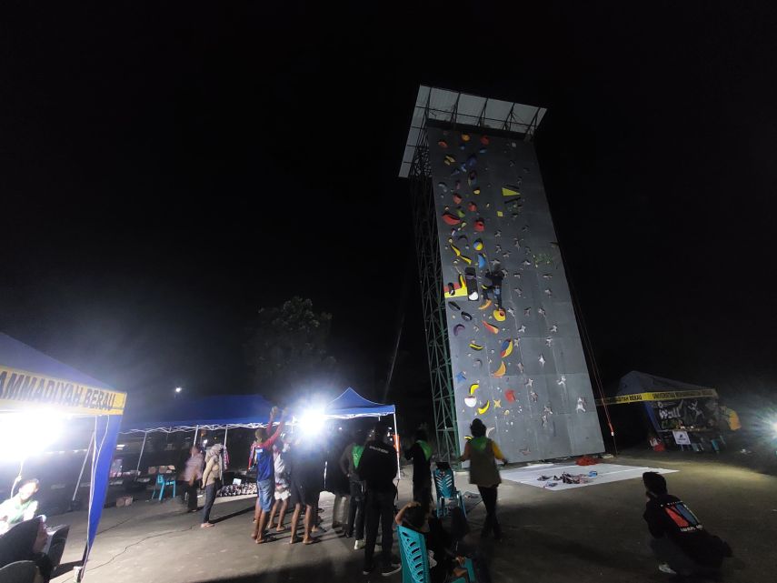 Wall Climbing Party Universitas Muhammadiyah Berau, Ajang Belajar Panjat Tebing dan Silaturahmi