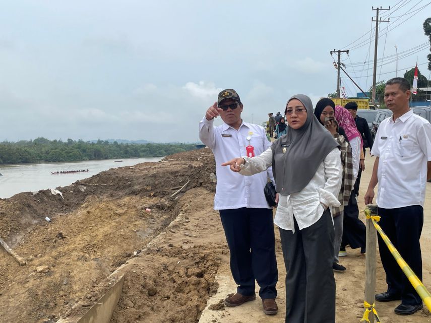 Pemkab Berau Gelontorkan Rp 46 Miliar dari Bankeu Pemprov Kaltim untuk Perbaikan Jalan Amblas di Kampung Gurimbang