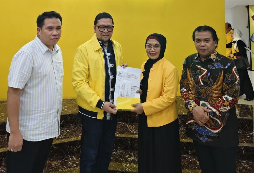 Golkar Resmi Serahkan SK Dukungan untuk Pasangan Neni-Agus Maju Pilkada Bontang 2024