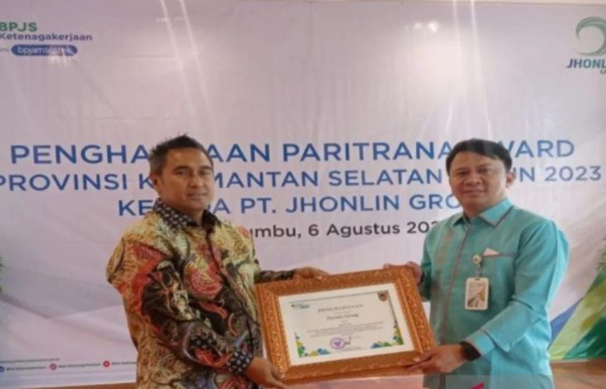 PT Jhonlin Group Raih Paritrana Award 2023 Atas Komitmen Perlindungan Pekerja