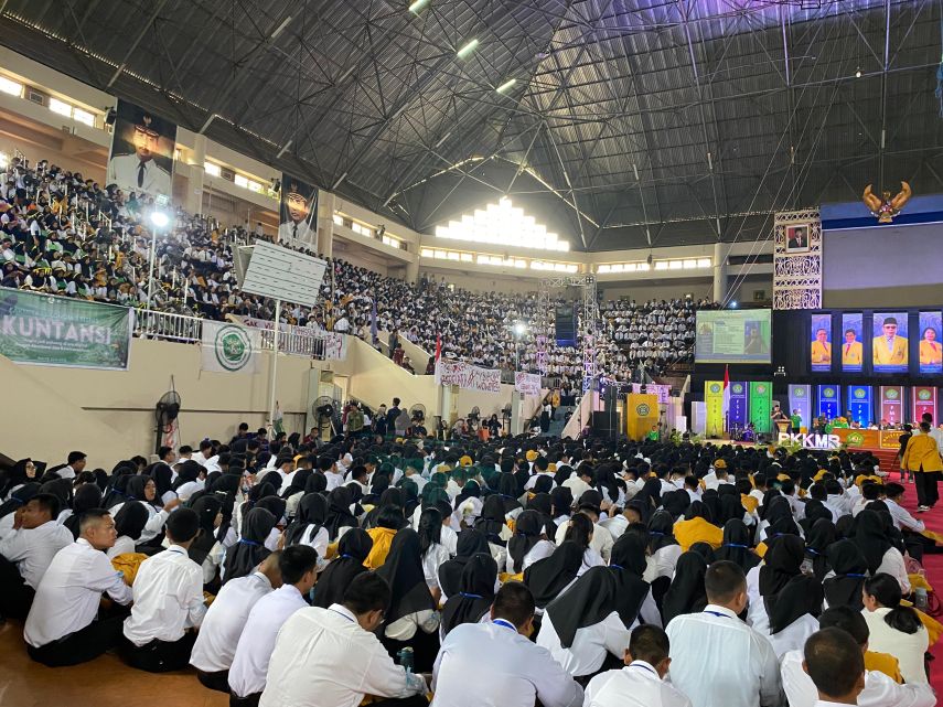 5.867 Maba Ikuti PKKMB Unmul, Rektor Tekankan Mahasiswa Lulus Tepat Waktu dalam 4 Tahun