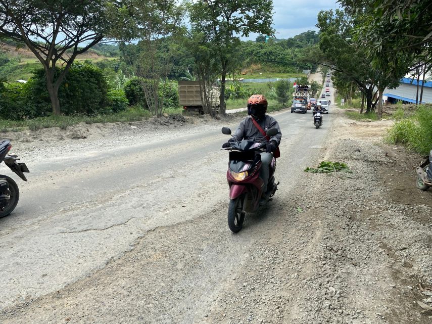 Tumpahan Ready Mix dan Kerikil di Tanjakan Bukit Pinang Memakan Korban, Dishub Diminta Segera Bertindak