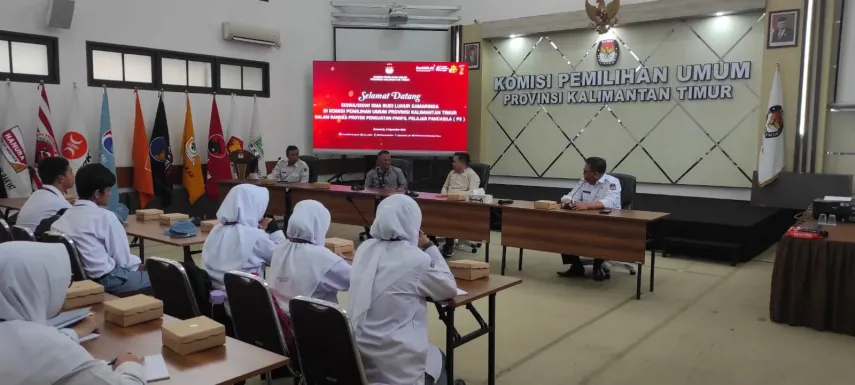 KPU Kaltim Sambut Kunjungan Pelajar SMA Budi Luhur, Tingkatkan Kesadaran Demokrasi Pemilih Pemula