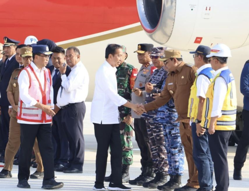 Pendaratan Perdana Presiden di Bandara VVIP IKN Disambut Hangat Pj Bupati PPU