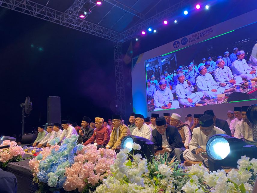 8.000 Jamaah Hadiri Unmul Bersholawat bersama Ustadz Fathul Amin dan Sekjen LD PBNU