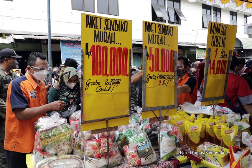 Lima Bulan Berturut-turut Deflasi dan Penurunan PMI Manufaktur Jadi Tantangan bagi Pemerintah