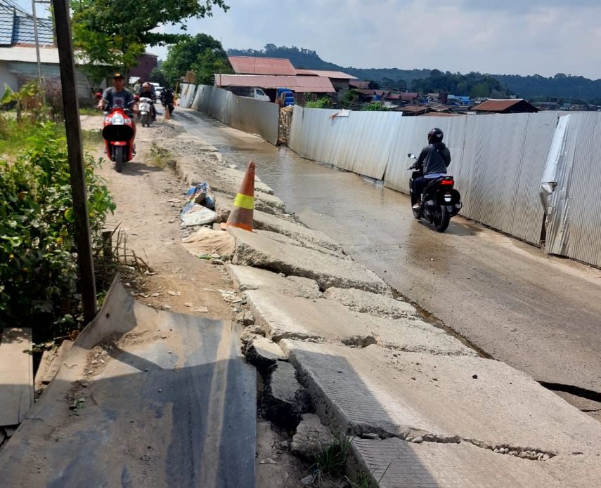 Perbaikan Jalan Amblas di Loa Kulu Dikebut, Ditargetkan Rampung Akhir 2024