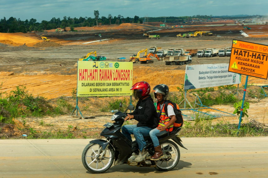 Klaim Pemerintah di Pantai Lango, Tak Ada Relokasi Warga dan Penutupan Jalan