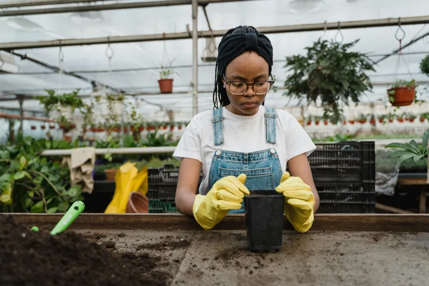 Tak Banyak Diketahui! Ternyata Ini 8 Manfaat Berkebun untuk Kesehatan Fisik dan Mental