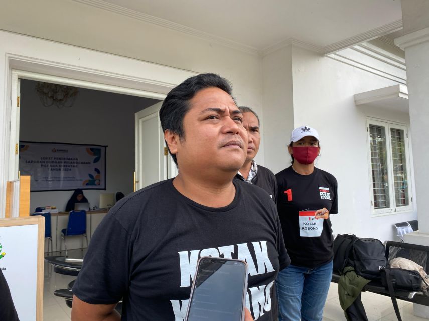 Aliansi Kotak Kosong Laporkan Satpol PP Samarinda ke Bawaslu Kaltim atas Dugaan Pencopotan Spanduk