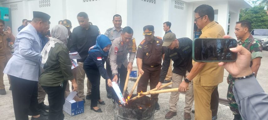 KPU Bontang Musnahkan 407 Surat Suara Lebih dan Rusak