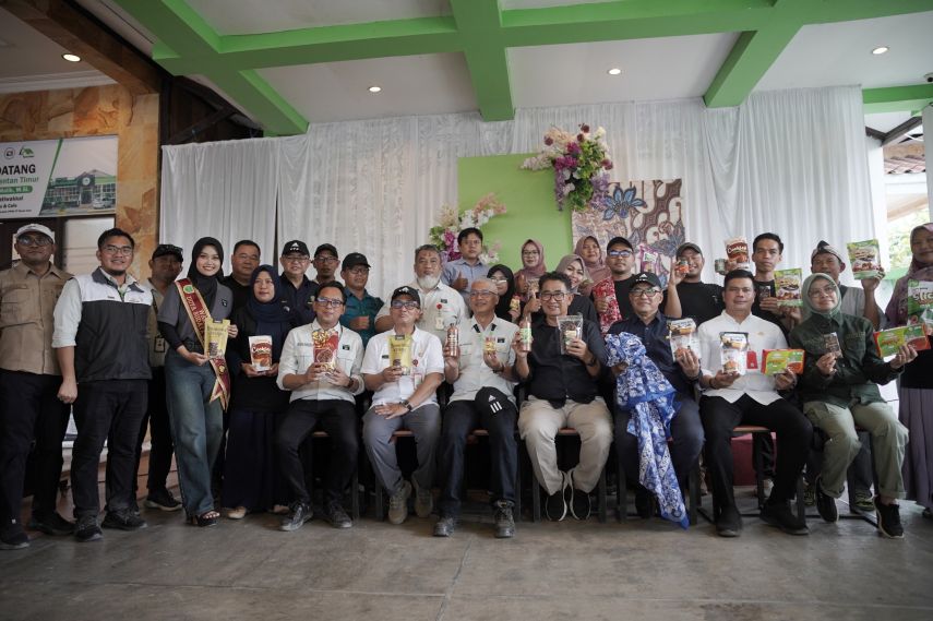 Pj Gubernur Kaltim Akmal Malik Kunjungi Program UMKM PT Berau Coal, Dorong Pemasaran Produk Lokal