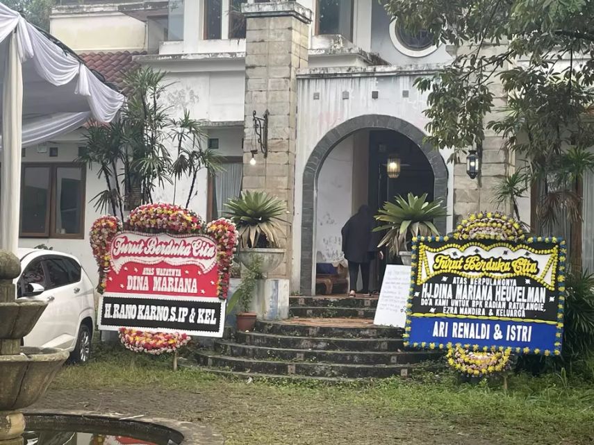 Artis Cilik Tahun 70an Dina Mariana Berpulang, Ezra Mandira Bagikan Kenangan Terakhir bersama Sang Ibu