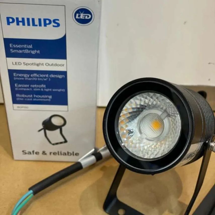 Lampu Philips untuk Outdoor: Solusi Pencahayaan Taman dan Halaman yang Estetik