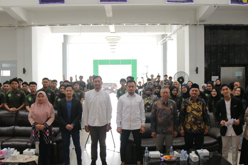 UMKT Dorong Pemuda Kaltim Jadi Penggerak Ekonomi Melalui Seminar Kepemimpinan