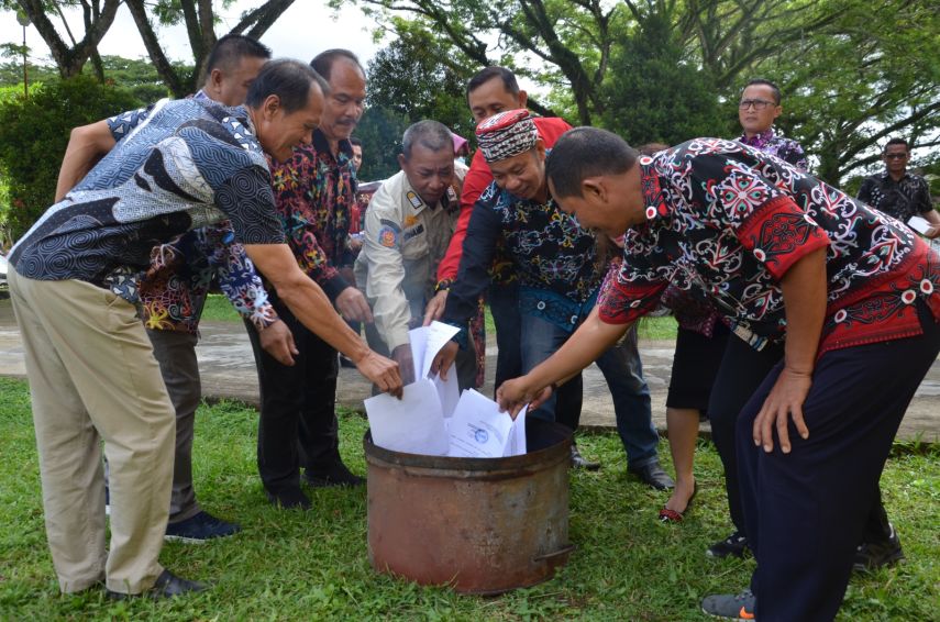 Diarpus Kutai Barat Musnahkan 2.256 Berkas Arsip Inaktif, DPK Kaltim Apresiasi Langkah Efisiensi