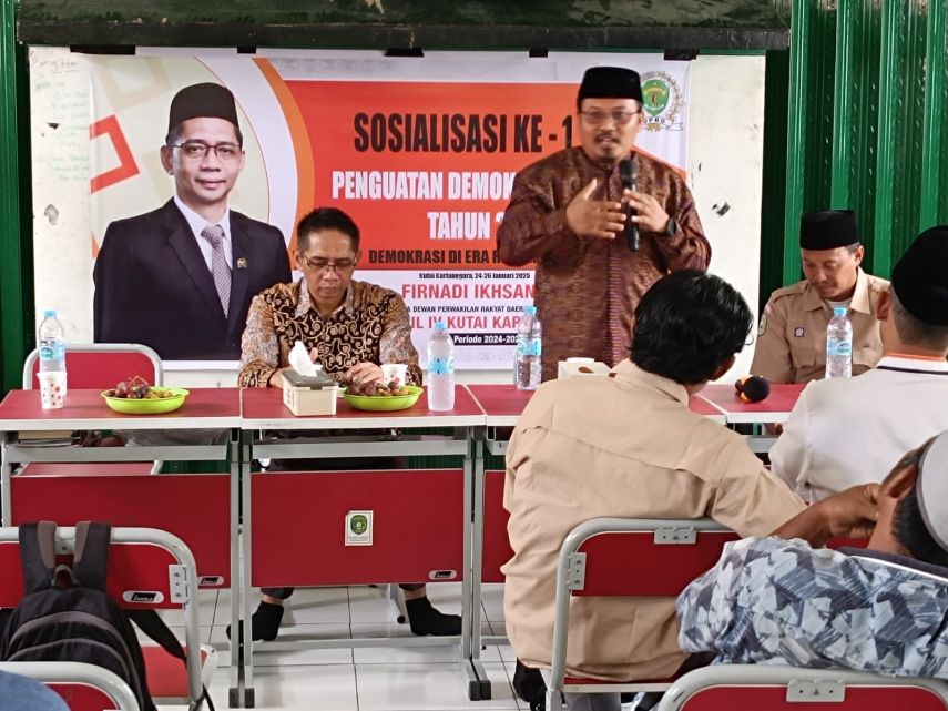 Gelar Sosialisasi Penguatan Demokrasi Daerah, Dewan Kaltim Firnadi Disambut Antusias Warga Muara Badak