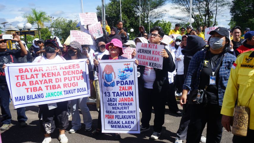 Ratusan Warga Berau Demo Tolak Kenaikan Tarif PDAM, DPRD Sepakat Batalkan Penyesuaian Tarif