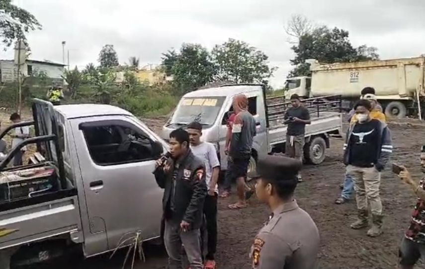 Warga Tumbit Melayu Kecam Kebijakan PT LMM yang PHK Warga Lokal Berprestasi, Karyawan Kiriman Dipertahankan