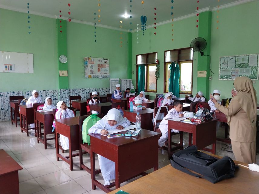 SPMB 2025, Anak Guru Bisa Masuk Sekolah Lewat Jalur Mutasi